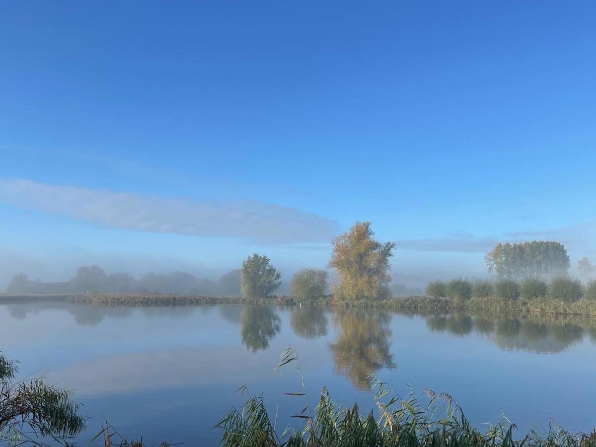 Artistiek Vakantiehuisje Hulst Bagian luar foto